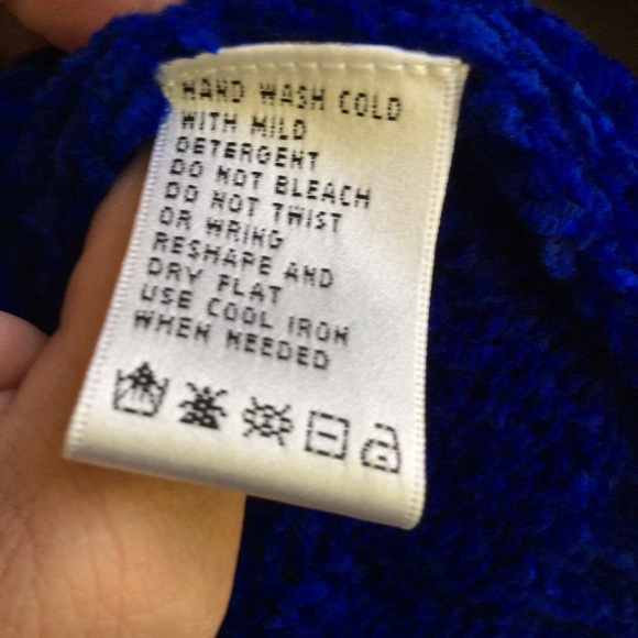 August Silk Sweater - Picture 4 of 7